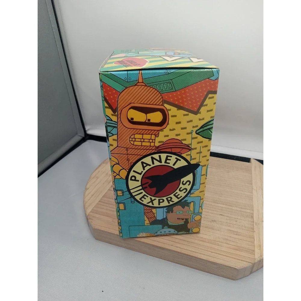 Futurama Planet Express Ship Model Q-Fig from QMX LootCrate July 2016